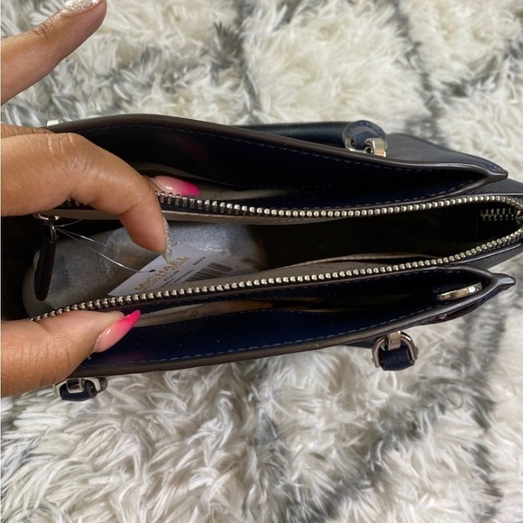 Michael Kors Ellis Handbag & card holder - Picture 5 of 6